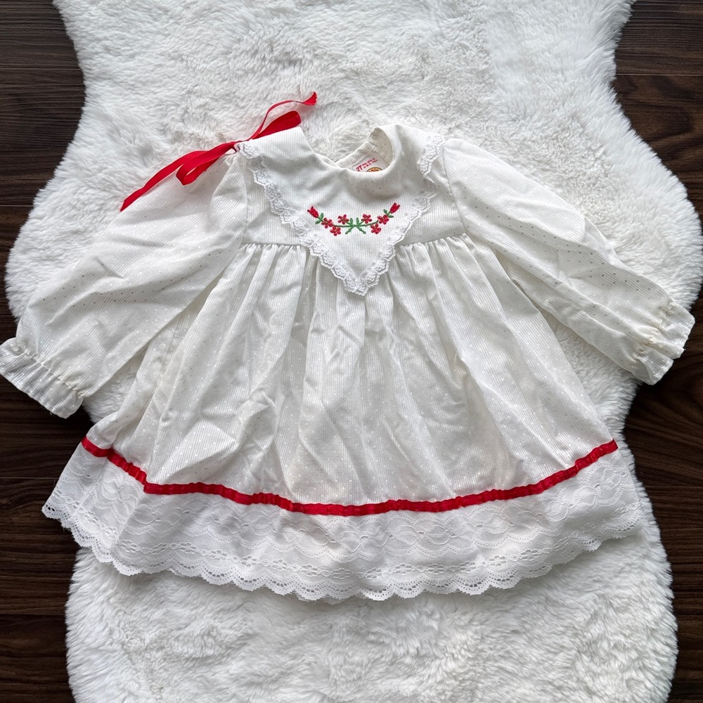 Vintage Winnie the Pooh Disney Girls Dress size 2T